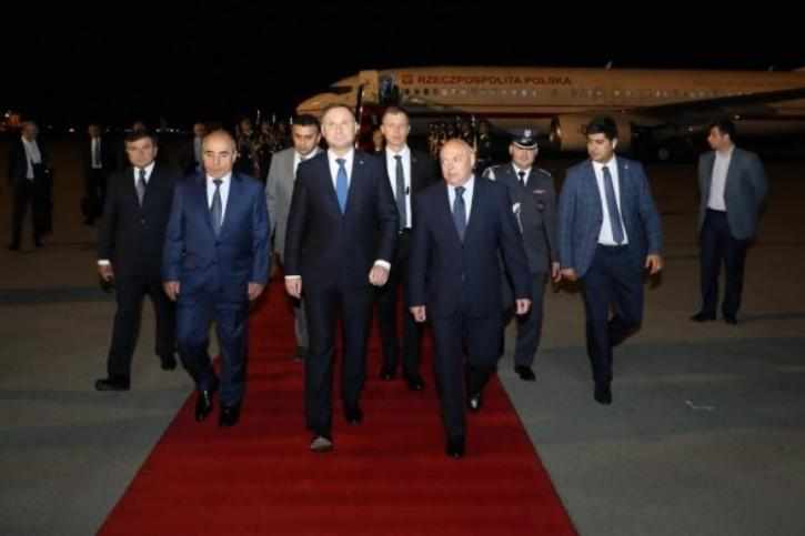 Президент Польши прибыл в Баку