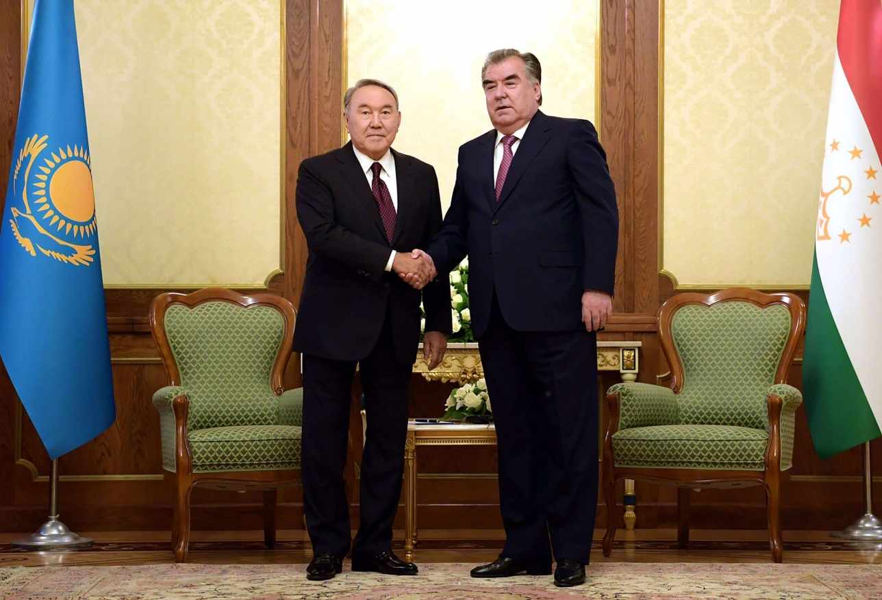 Эмомали Рахмон провел встречу с первым президентом Казахстана