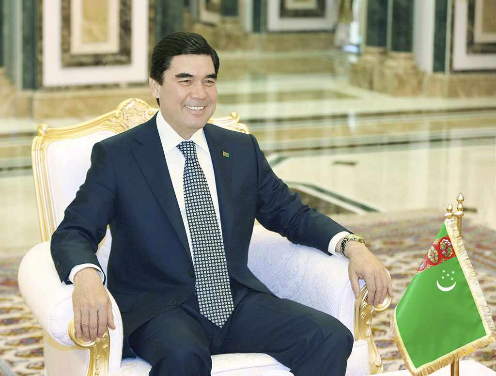 Президент Туркменистана принял председателя Японо-туркменского комитета по экономическому сотрудничеству