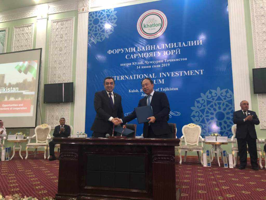 Китайская компания будет инвестировать в строительство металлургического завода в Таджикистане