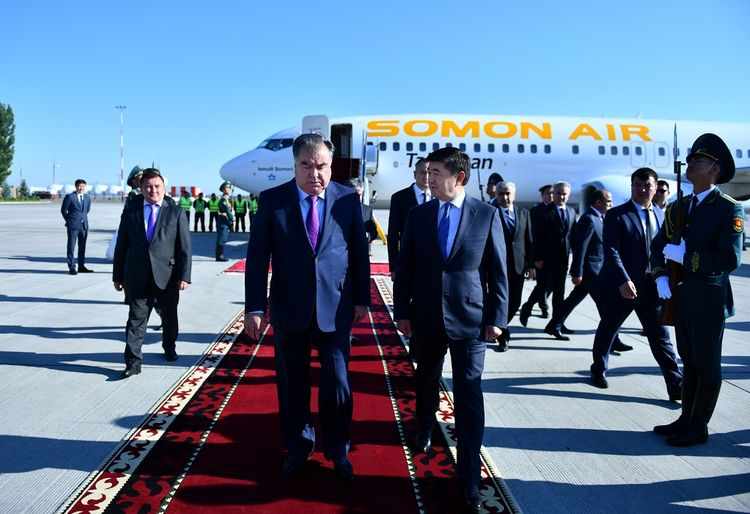 Рахмон встретился с президентом Афганистана в Бишкеке в кулуарах саммита ШОС
