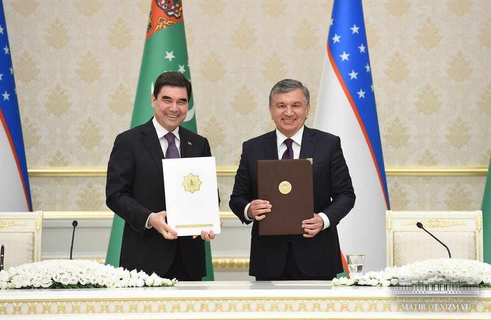 Шавкат Мирзиёев и Гурбангулы Бердымухамедов обсудили вопросы укрепления многопланового партнерства между Узбекистаном и Туркменистаном