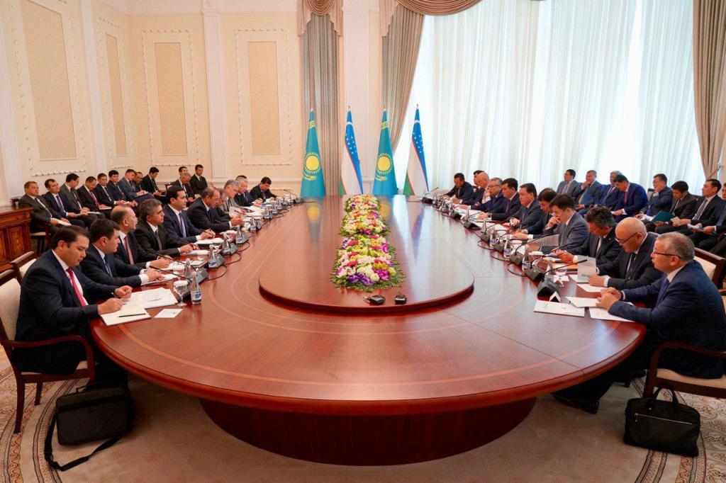 Узбекистан и Казахстан подписали 27 документов на 1,5 миллиарда долларов