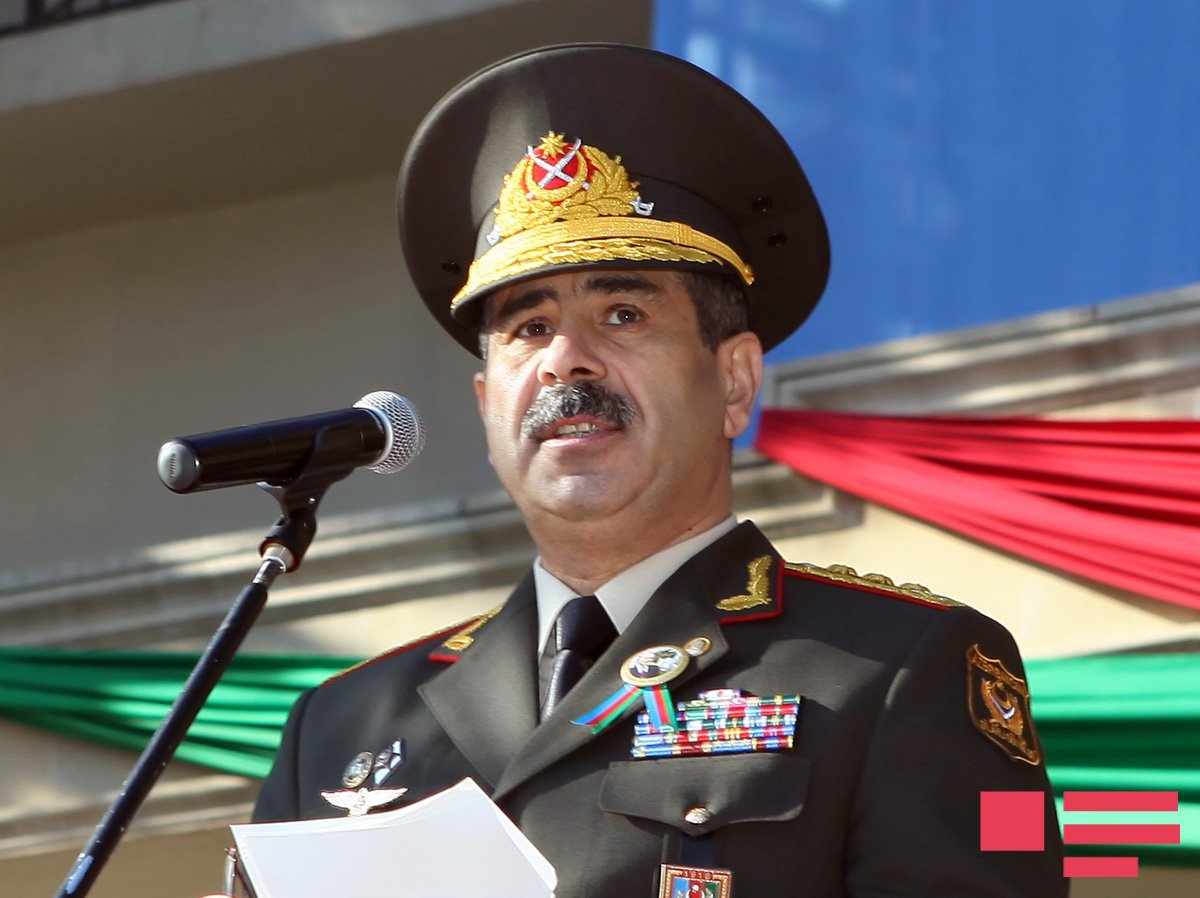 Министр обороны Азербайджана утвердил кодекс для управления своей армией