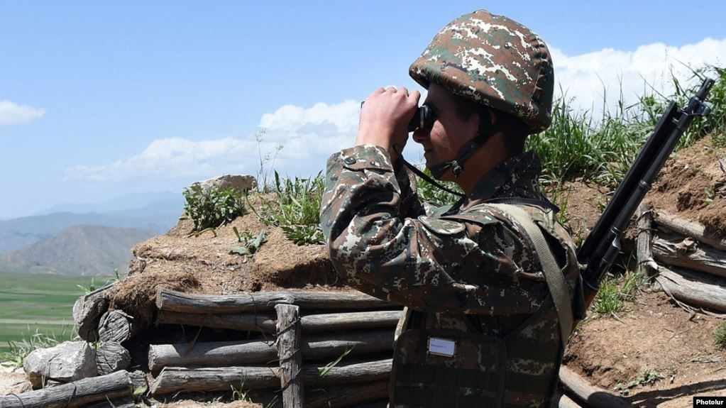 Относительно спокойная ситуация наблюдалась на линии соприкосновения азербайджанских и армянских войск