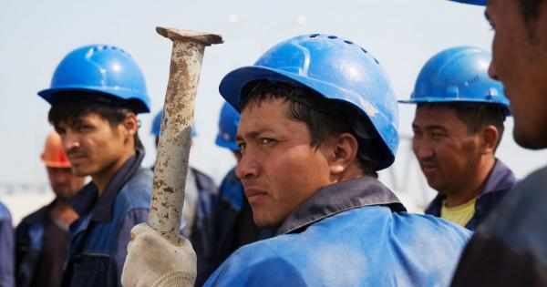 Исследование ВБ: Прекращение денежных переводов трудовых мигрантов в Узбекистан приведет к росту уровня бедности с 9,6% до 16,8%,