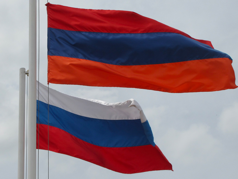 В Ереване встретились секретари Советов безопасности Армении и России