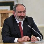 Премьер-министр Армении находится под усиленным давлением после угрозы “гражданской войны”