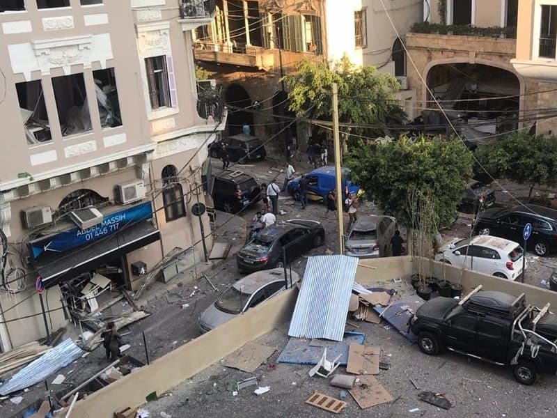 Иран и Азербайджан обещают оказать помощь Ливану после взрыва