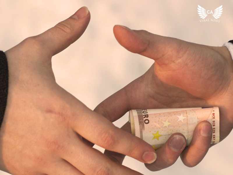 Узбекский активист обвинил власти в коррупции