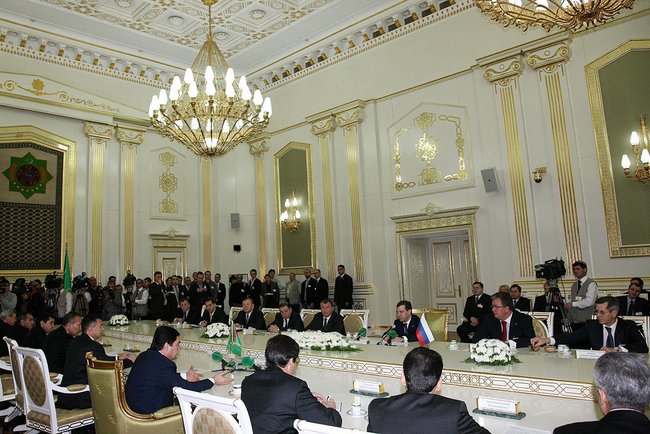 Обсуждение налоговой стратегии Туркменистана на 2022 год на декабрьском собрании Кабинета министров