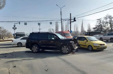 Глава СЭЗ «Бишкек» Кудрет Тайчабаров попал в автомобильную аварию