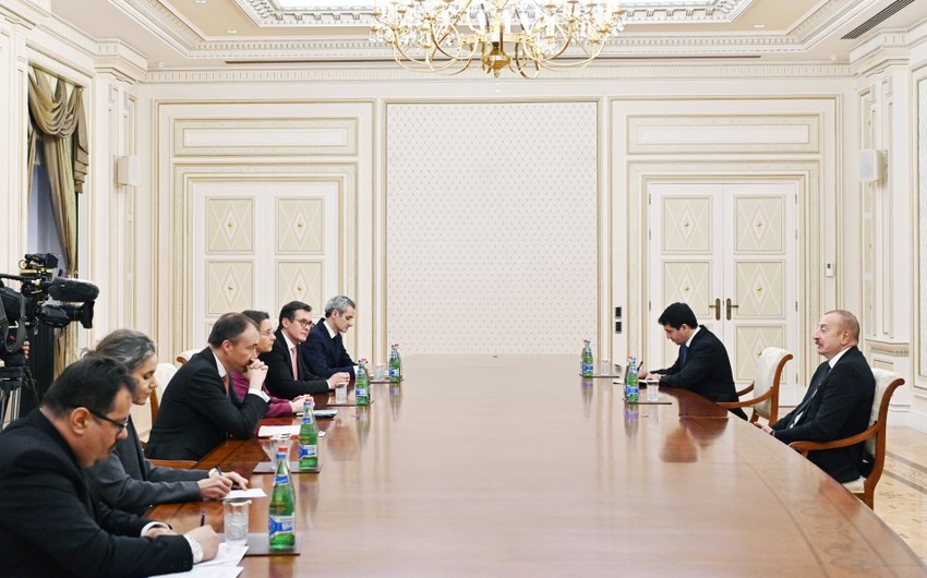 Ильхам Алиев принял советника аппарата президента Франции и спецпредставителя ЕС