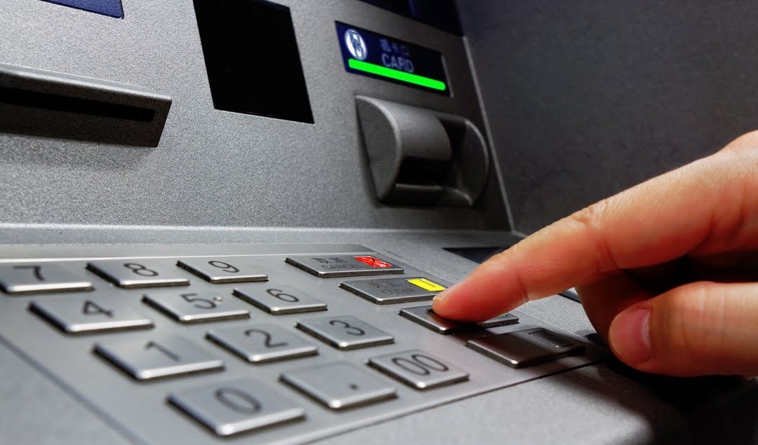 «Банкомат не работает». Влияние событий в Казахстане на работу банков Таджикистана