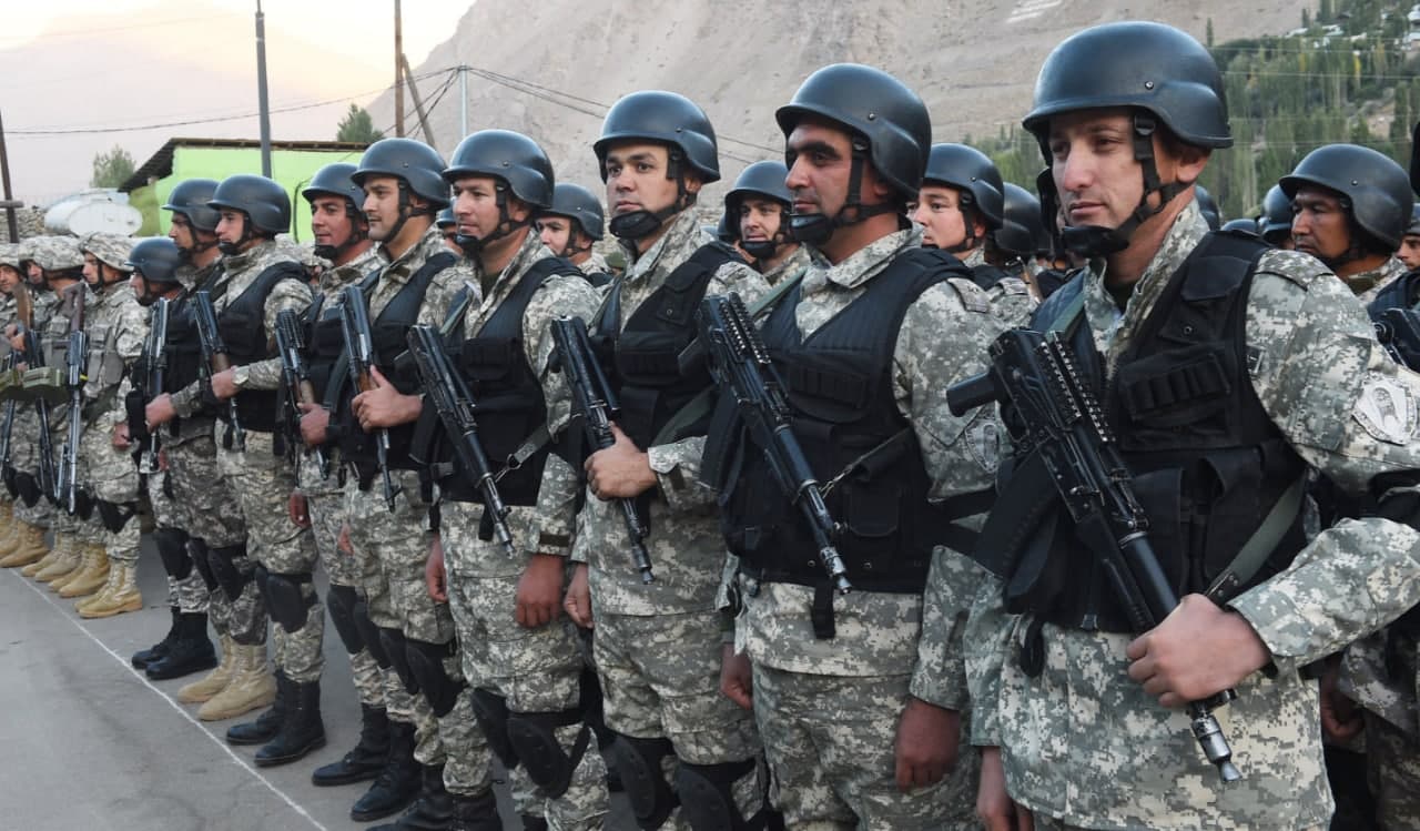 Таджикские войска покинули Казахстан
