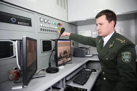 Работники таможенной службы в Узбекистане проходят обязательную профессиональную переподготовку