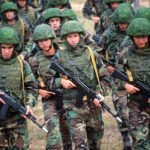 Армии Таджикистана исполнилось 29 лет. Власти говорят, что прогресс замедляется, в то время как другие борются