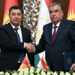 На границе Таджикистана и Кыргызстана жители в очередной раз проверили совместную встречу