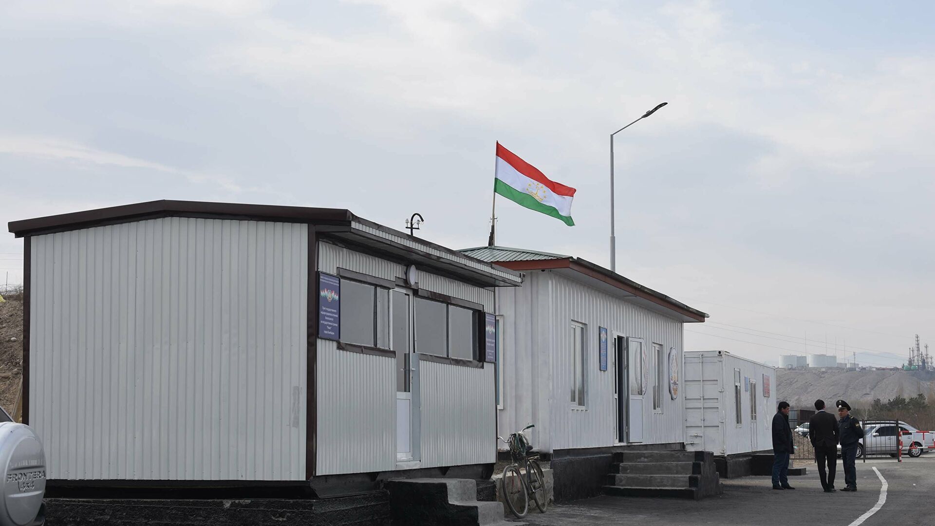 Таджикистан открывает все границы с Узбекистаном