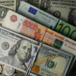 Кыргызстан начал определять курс сома и рубля к доллару