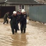 В результате проливных дождей в Джалилабаде в последние дни паводковые воды с гор создали серьезную опасность в регионе.