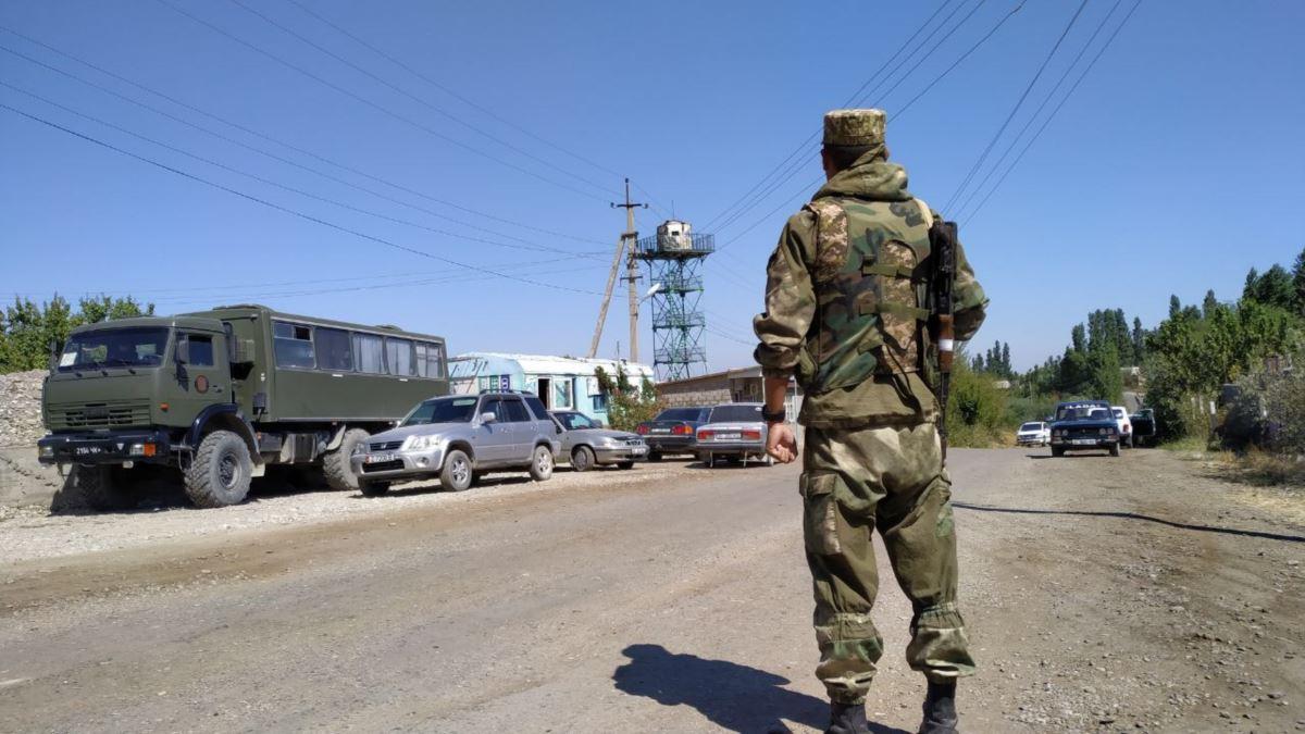 Таджикистан и Кыргызстан заявили, что расследуют стрельбу на границе