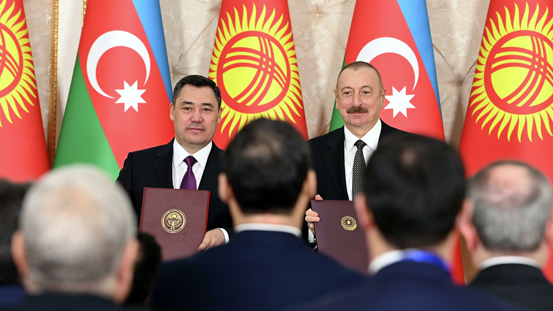 Садыр Жапаров призвал азербайджанских бизнесменов инвестировать в Кыргызстан