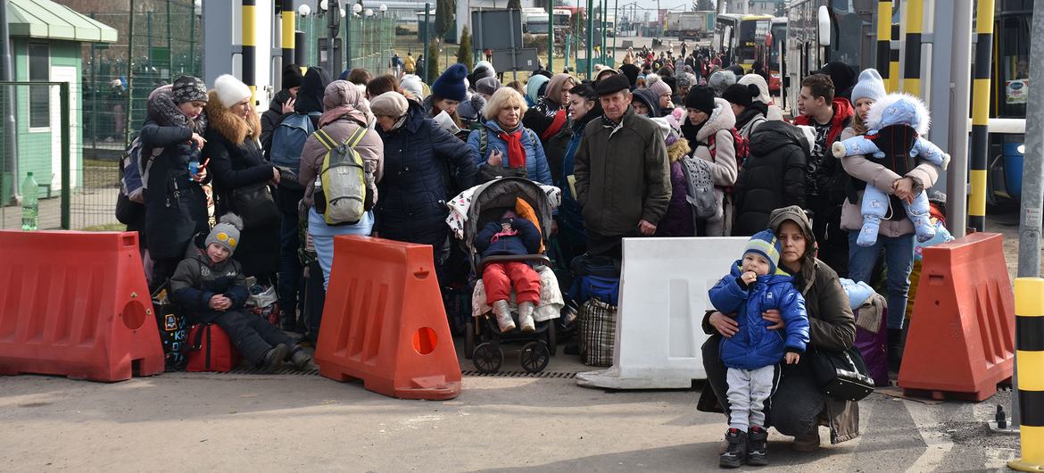 Туркмены, живущие за границей, начали переправляться в Туркменистан через Узбекистан