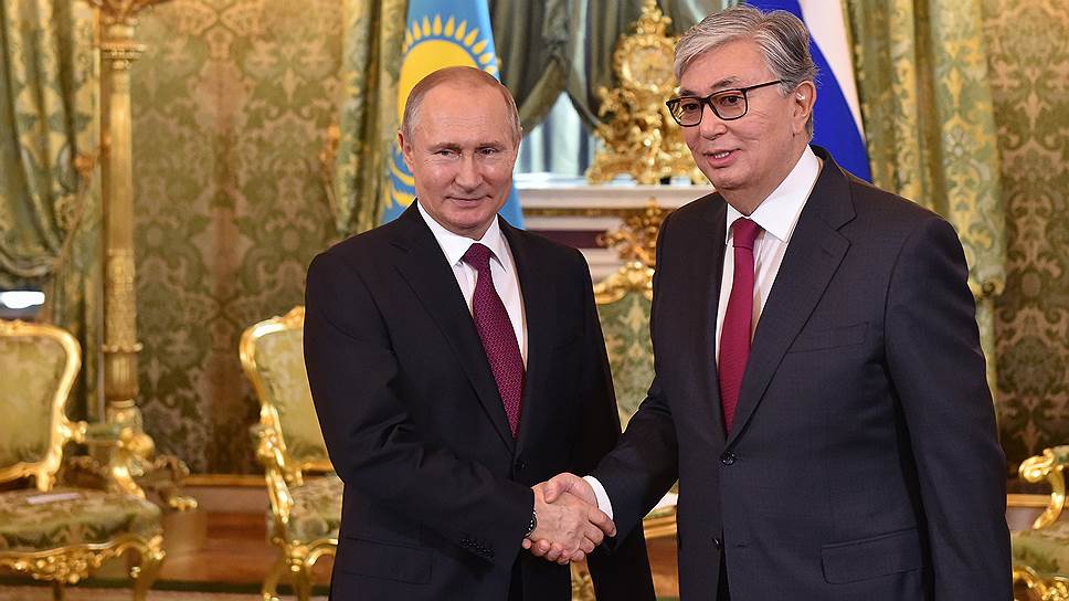 Токаев и Путин разговаривали по телефону во второй раз с начала конфликта России и Украины