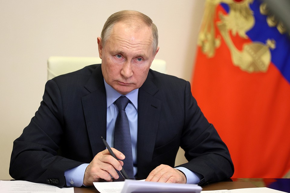 Путин пригрозил Западу «молниеносным ударом»