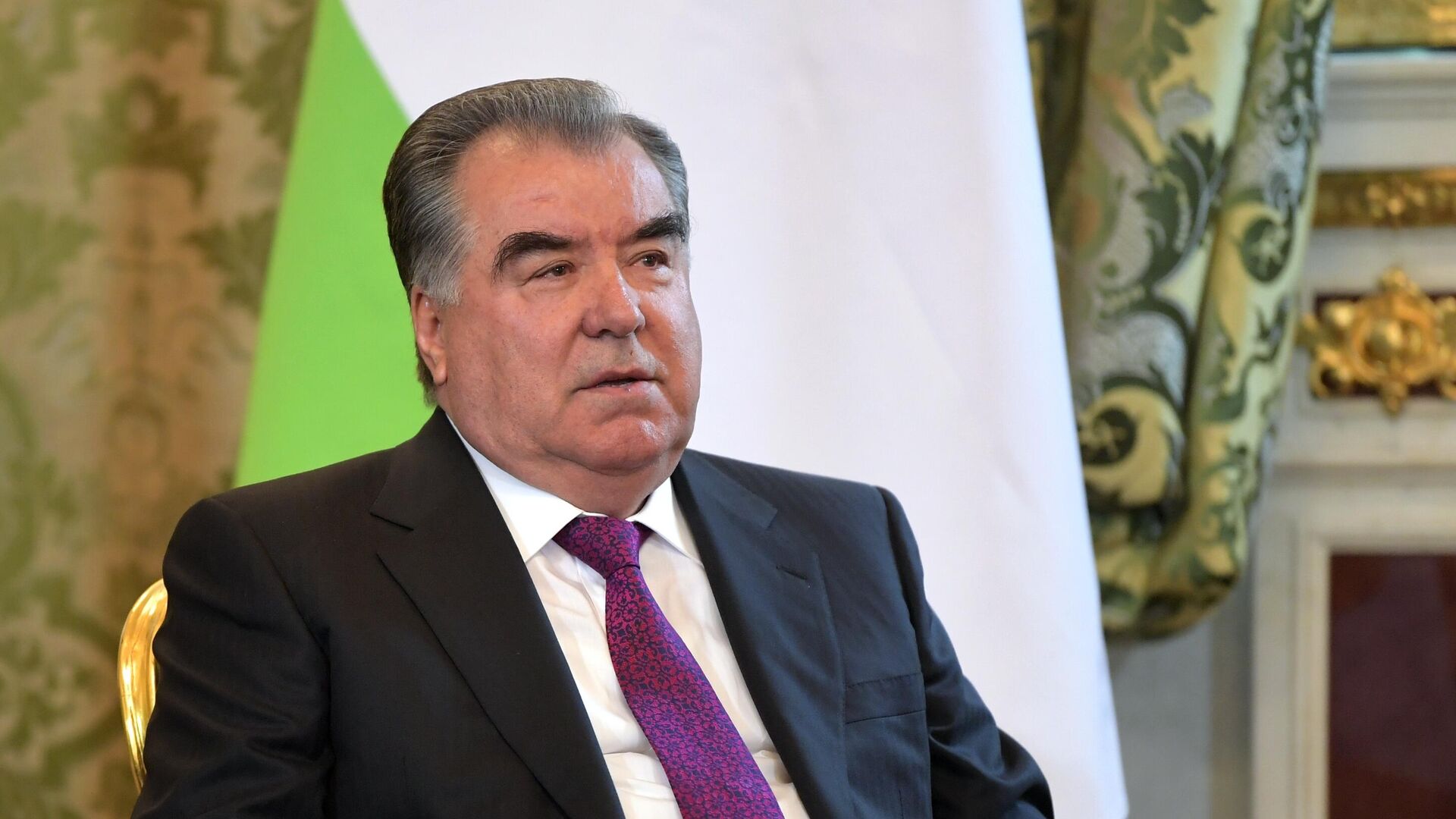 Президент Таджикистана заявил, что существует «тенденция к оживлению экономики»
