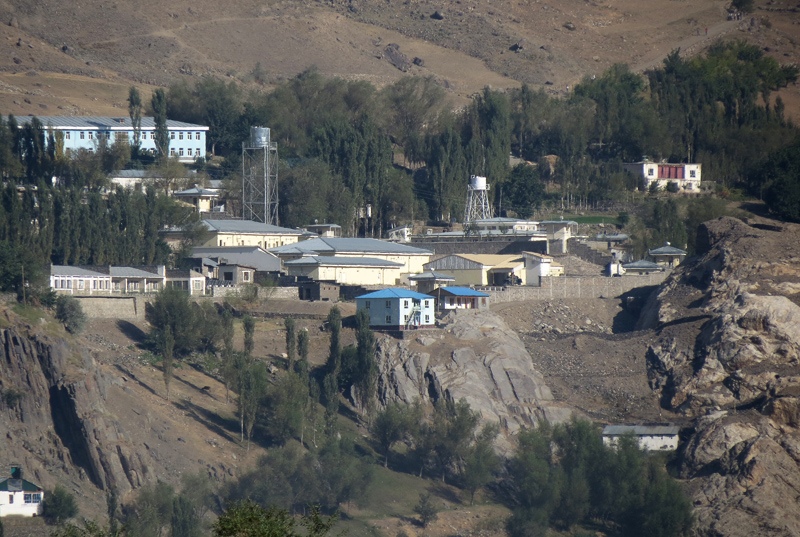 К правительству Таджикистана обратились с просьбой оказать помощь правозащитникам в Рушане