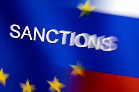 Западные страны ввели более 10 000 санкций против России