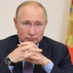 Владимир Путин заявил, что охраняет территорию России