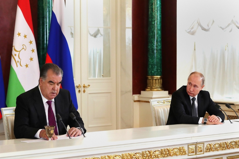 Необъяснимый визит Путина в Таджикистан. Несколько экспертных оценок