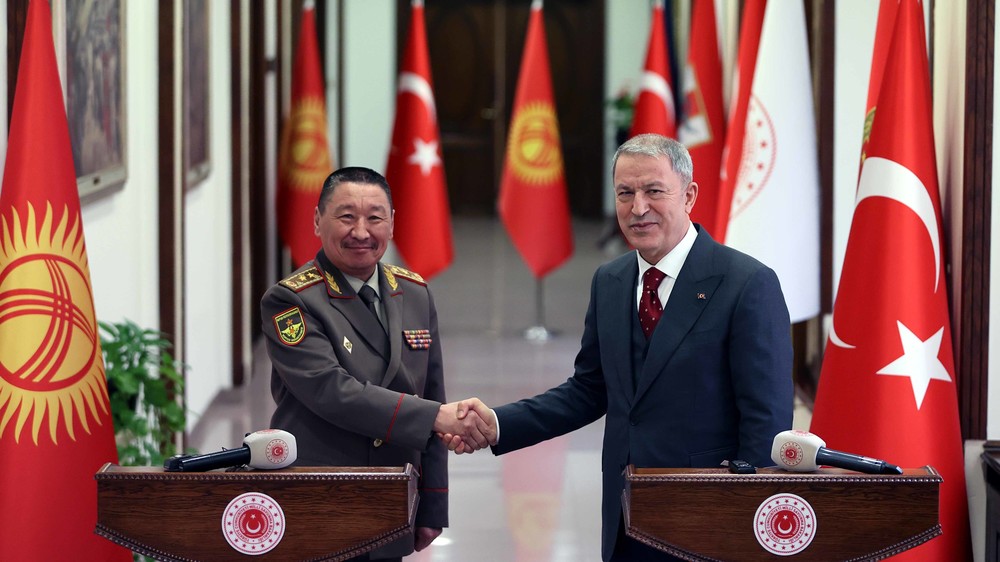 Встреча министров обороны Кыргызстана и Турции