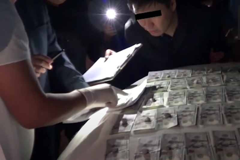 Министр образования и науки Кыргызстана Алмазбек Бейшеналиев взят под стражу
