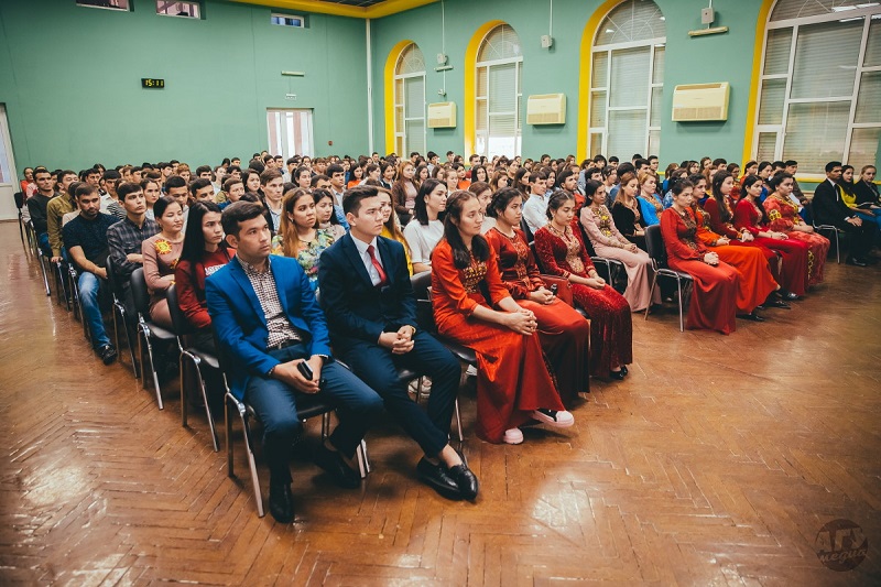 studentov iz turkmenistana kotorye postupili v vuzy uzbekistana i rossii ne vypuskayut iz strany
