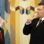 Гурбангулы Бердымухамедов с Януковичем в Киеве, 2012 год