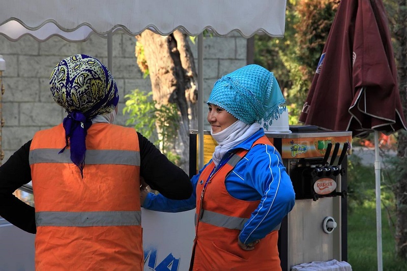 pohozhdeniya turkmenskogo televideniya ili myortvye dushi