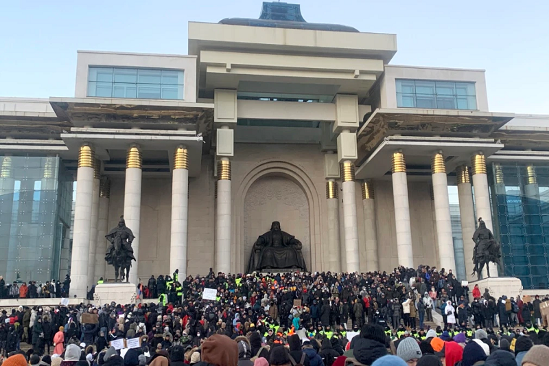 Массовые протесты против коррупции и правительства в Монголии