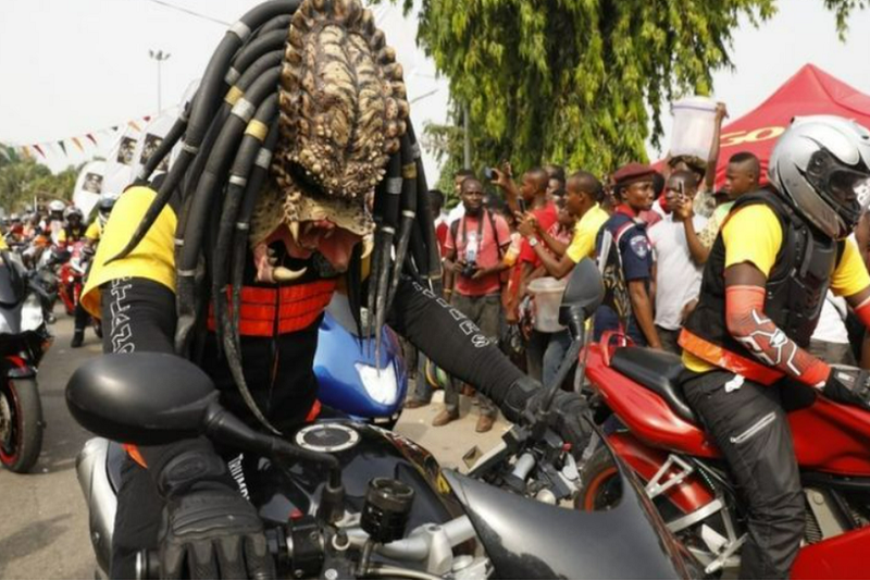 Трагедия на карнавале в Нигерии. Организаторы продолжили празднование несмотря на жертвы