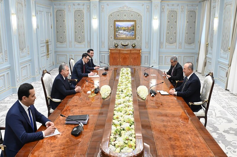 prezident uzbekistana vstretilsya s glavami mid treh stran
