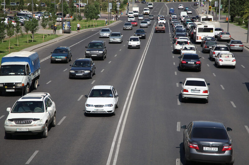 v kazahstane 55 tysyach avtovladelczev poluchili gosnomera