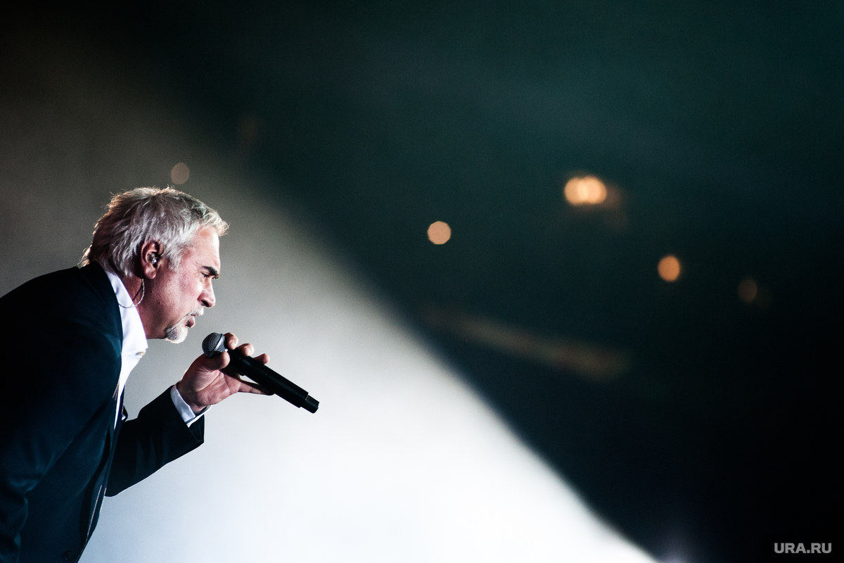 v rossii pevcza meladze hotyat lishit zvanij za otvet geroyam slava