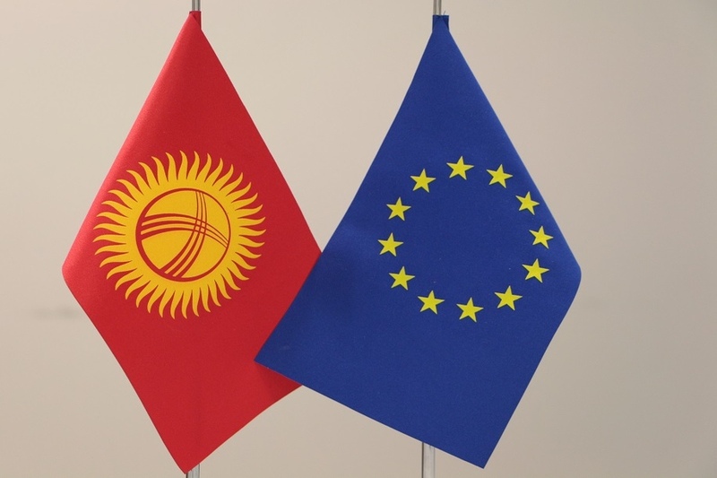 Евросоюз выразил готовность поддержать СМИ Кыргызстана