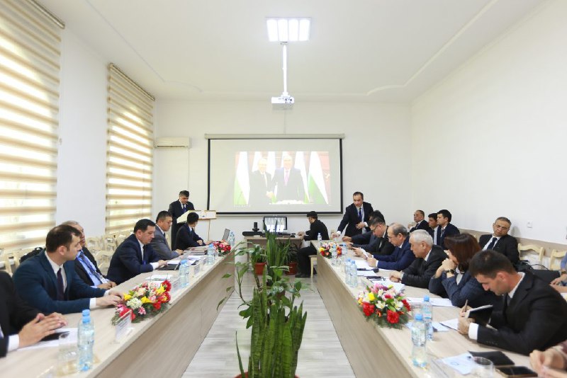 vuzy uzbekistana i tadzhikistana podpisali okolo 30 dokumentov