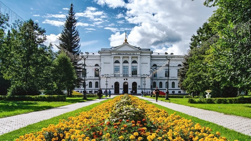 strany cza prinimayut uchastie v konferenczii v tomske
