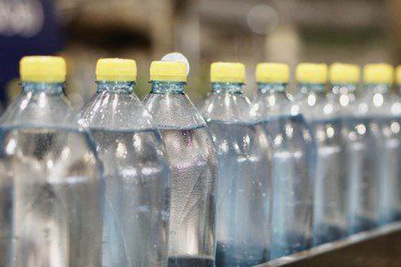 kyrgyzstan uvelichil import butilirovannoj vody s saharom iz kazahstana na 80