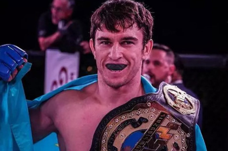 kazahstanskij-boecz-mma-uverenno-prodvigaetsya-v-amerikanskoj-lige